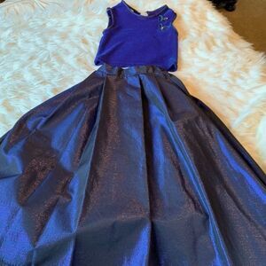 Vintage Bonnie Jean Girls Two Piece Metallic Skirt Set. Top Size 8. Skirt Size 7